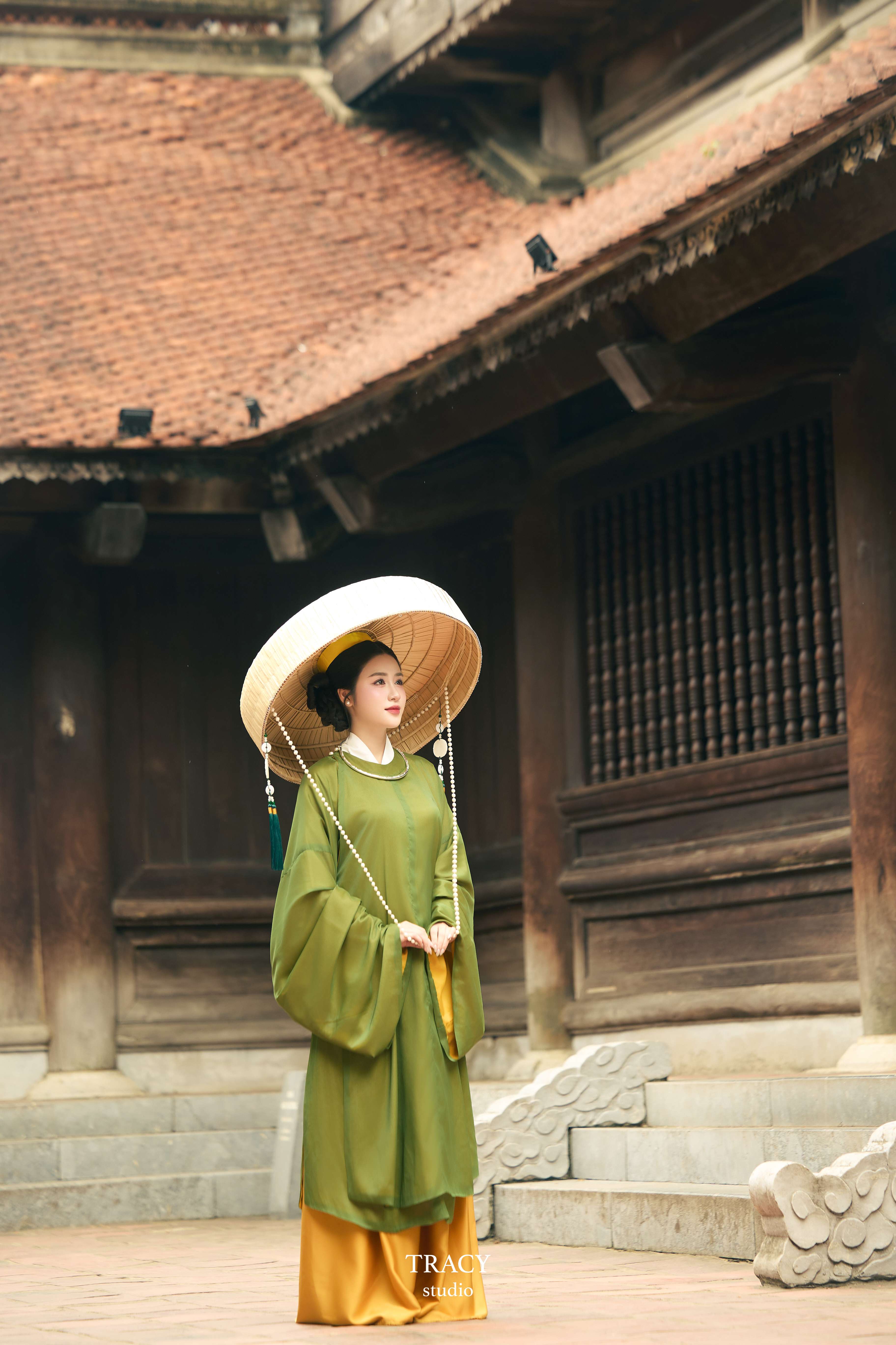frontend/img/gallery/anh-tet-yem-ao-dai/tracy-studio-chup-viet-phuc-phuong-linh (9).jpg